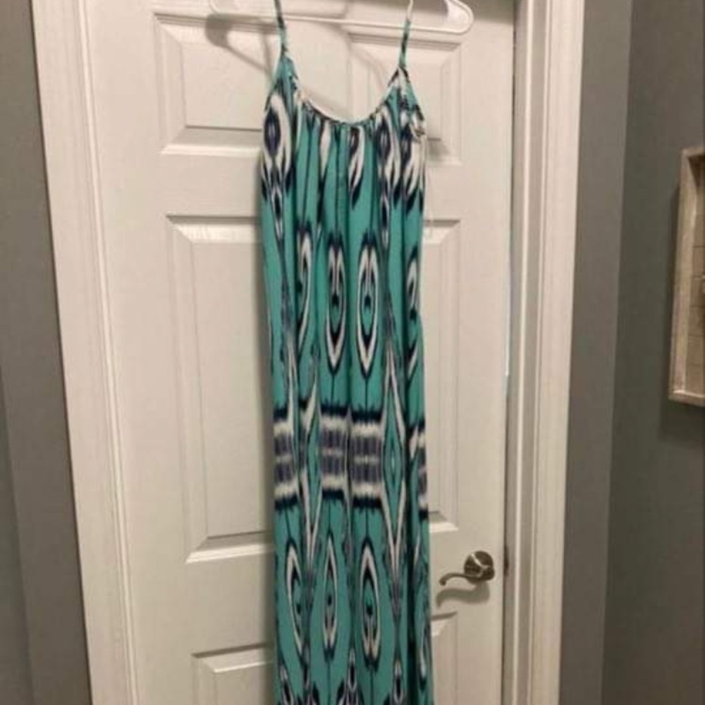 Maternity. Never worn.